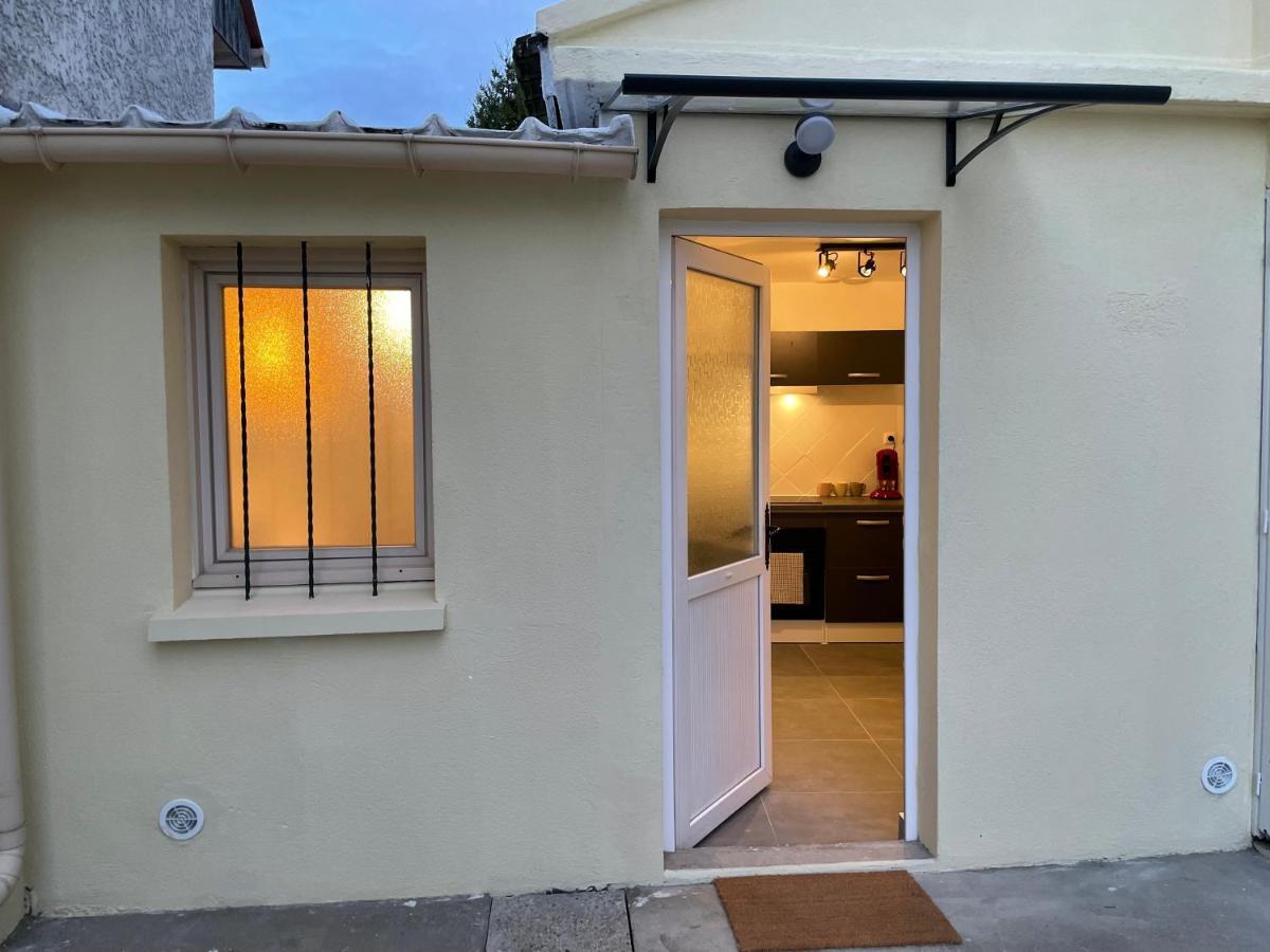 Grand Studio Tout Equipe Proche Paris & Disneyland Ozoir-la-Ferriere Exterior photo